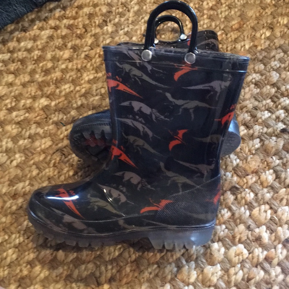 NWOT children’s dinosaur rain boots size 12